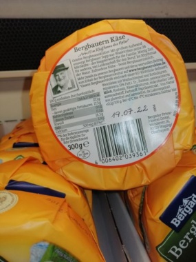Bergader Bergbauern feinwürziger Käse 37 - Fett Vinodeal 300 % g Paket